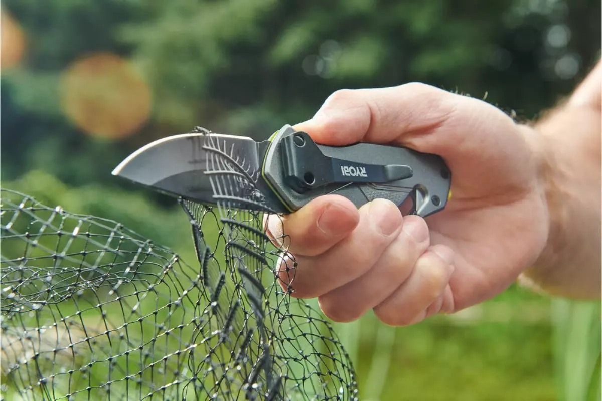Нож складной Ryobi RFK25T, лезвие 57мм, стропорез, фиксатор лезвия