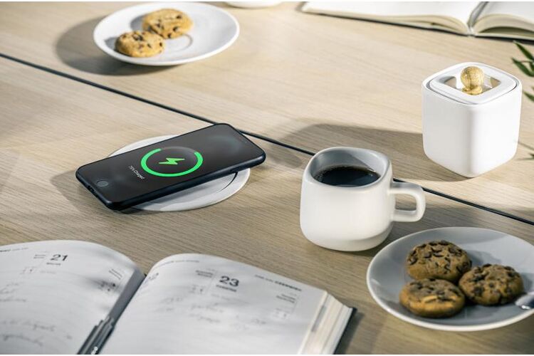 Удлинитель COMFORT PLUS,120mm, 4xSCHUKO, 2xUSB, 2xRJ45  беспроводная зарядка 5W кабель 1,5 м, черный, Цвет: Черный, изображение 5