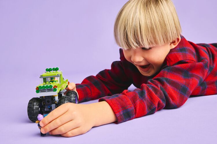 Конструктор LEGO Super Heroes Вантажівка Халка проти Таноса, изображение 7