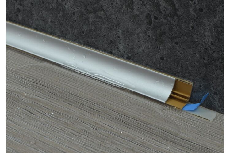 Плинтус для столешницы Korner LB-15  Белый блеск 6056 (акс. 600) 3 метра, Цвет Бортика: Белый блеск, изображение 4