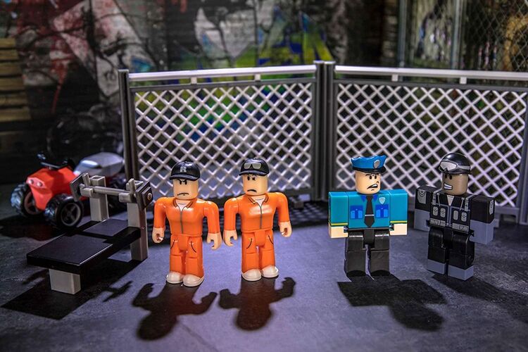 Игровой набор Roblox Environmental Set Jailbreak:Great Escape W5, 4 фигурки и аксессуары, изображение 6