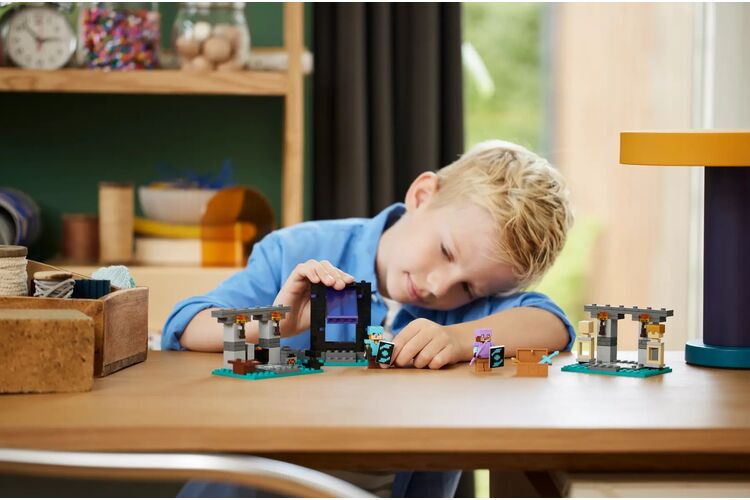 LEGO Конструктор Minecraft Зброярня, изображение 9