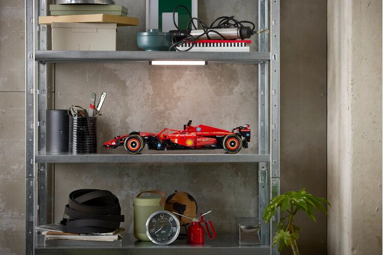 Конструктор LEGO Technic Автомобіль F1 Ferrari SF-24, изображение 14