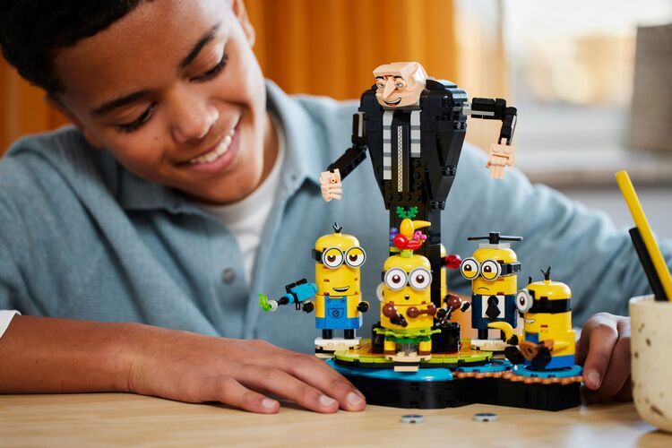 Конструктор LEGO Despicable Me 4 Ґру и миньйоны с кубиков, изображение 3