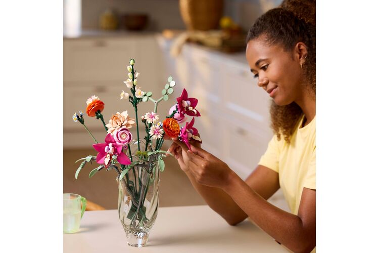Конструктор LEGO Botanicals Милый розовый букет цветов, изображение 5